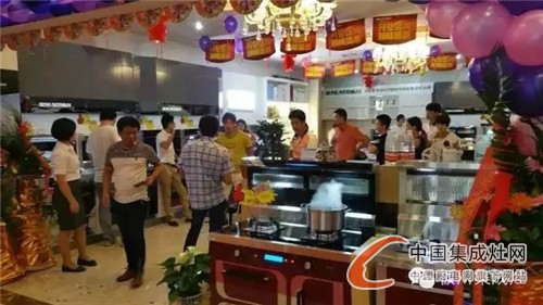 板川集成灶泉州專賣店盛大開業(yè)，喜迎開門紅！