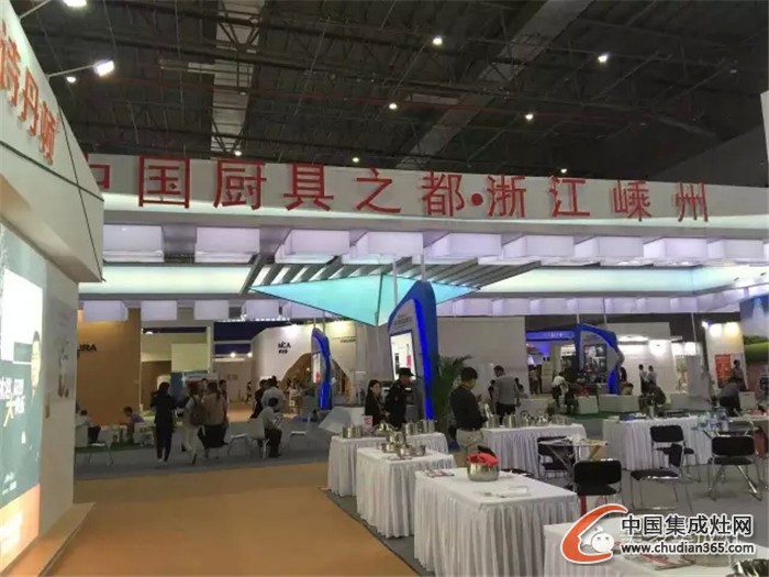 美多集成灶參加2015中國國際廚房展覽會，備受矚目！