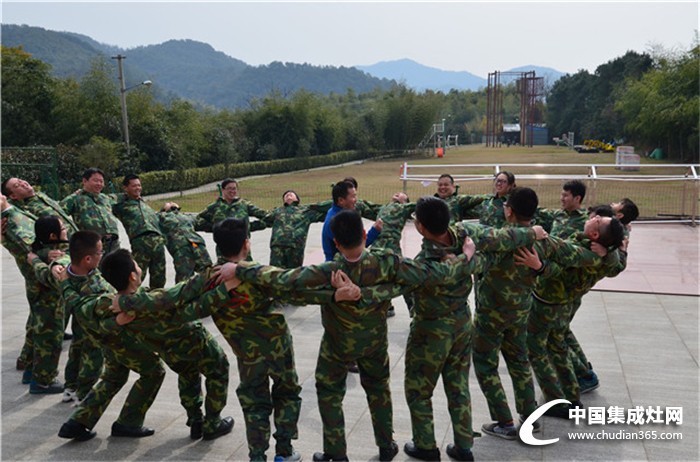 我們是一群有夢(mèng)想的瘋子！——金帝團(tuán)隊(duì)《士兵突擊》特訓(xùn)