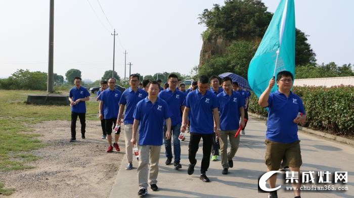 潮邦集成灶十周年團建，徒步錢塘江走起！