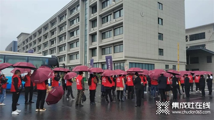 因勢而謀，執(zhí)夢遠行！莫尼集成灶10月招商峰會火爆簽單中~